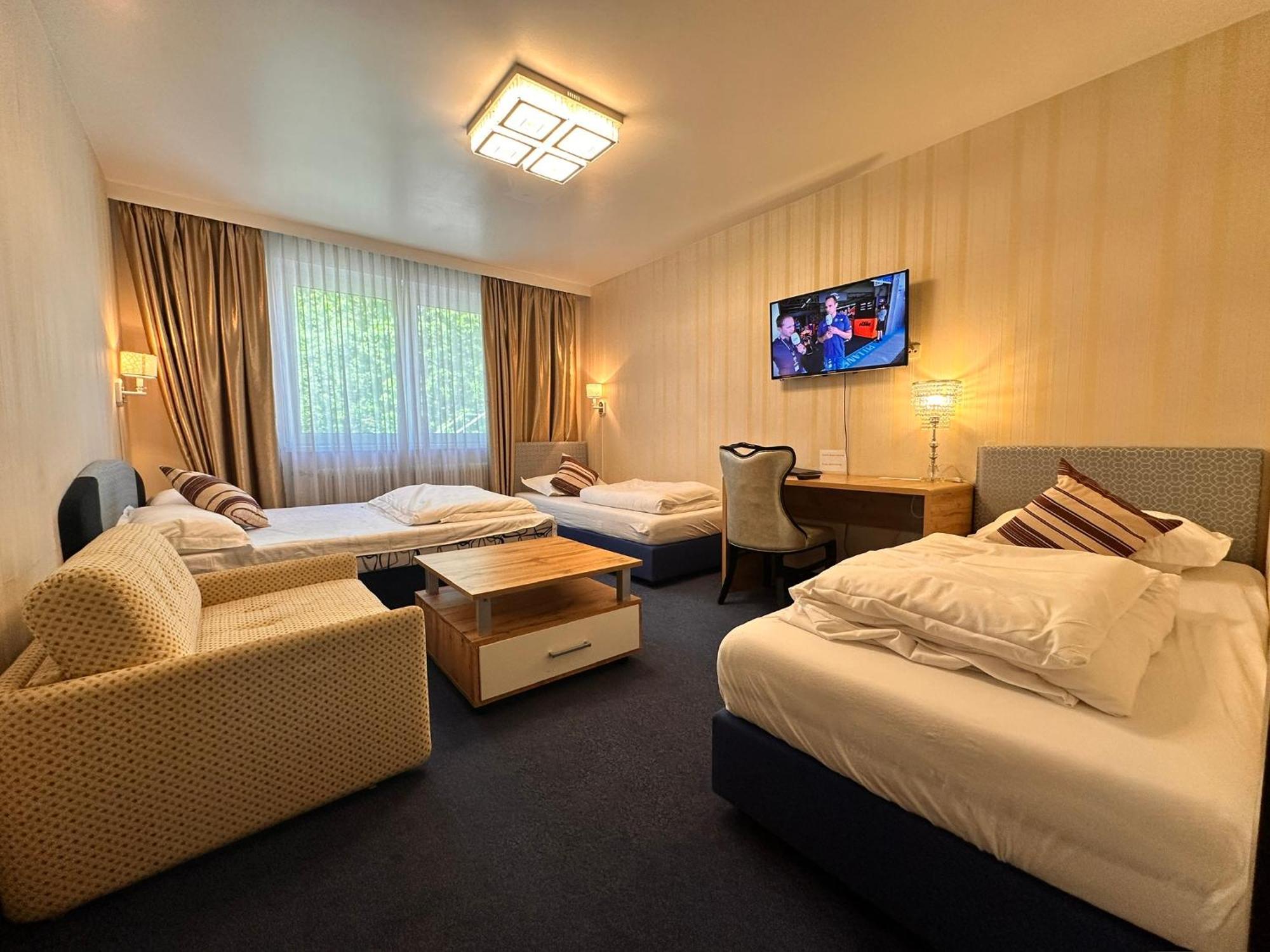 Hotel Austria غابلتز المظهر الخارجي الصورة